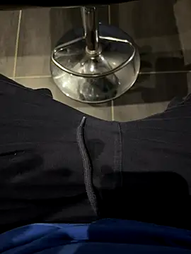 mattexhibe online show from December 18, 7:50 pm