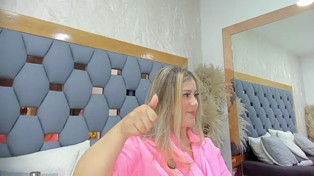 Snapshot of kimberly7_ chatting on May 30, 12:22 pm kimberly7 online show from May 30, 12:22 pm