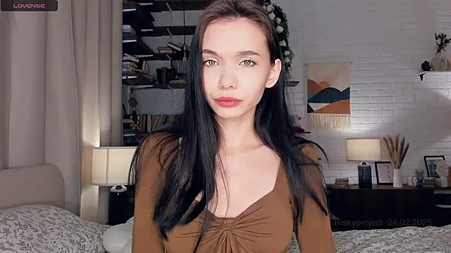 Snapshot of Riskyproject chatting on February 24, 7:00 am Riskyproject online show from February 24, 7:00 am