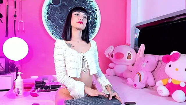chloe loggan online show from September 19, 10:58 pm