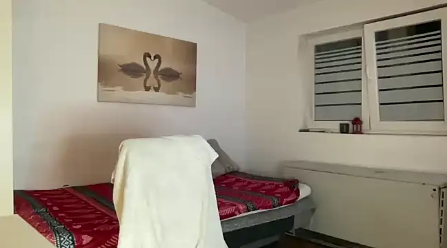 alejandrobgxh online show from December 31, 7:07 pm