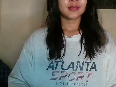 Snapshot of _smiling4u_ chatting on June 9, 2:07 pm smiling4u online show from June 9, 2:07 pm