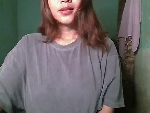 Snapshot of _smiling4u_ chatting on October 2, 1:58 pm smiling4u online show from October 2, 1:58 pm