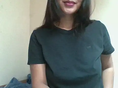 Snapshot of _smiling4u_ chatting on June 6, 6:07 am smiling4u online show from June 6, 6:07 am