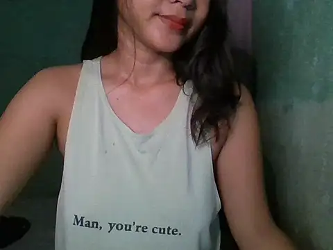 Snapshot of _smiling4u_ chatting on December 1, 2:45 am smiling4u online show from December 1, 2:45 am