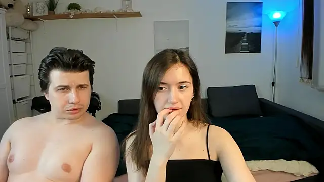 Snapshot of PollyFlame chatting on March 7, 9:17 pm PollyFlame online show from March 7, 9:17 pm