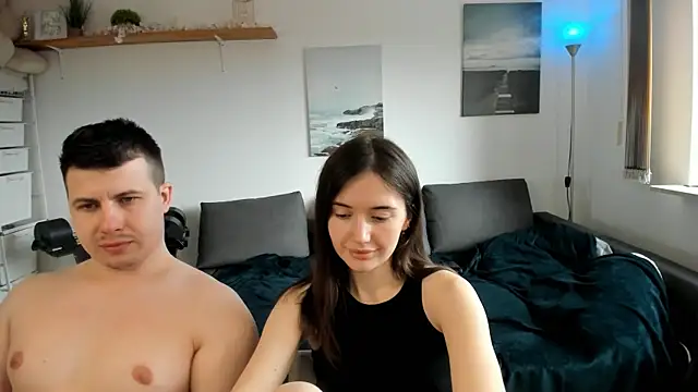 Snapshot of PollyFlame chatting on March 18, 10:39 am PollyFlame online show from March 18, 10:39 am