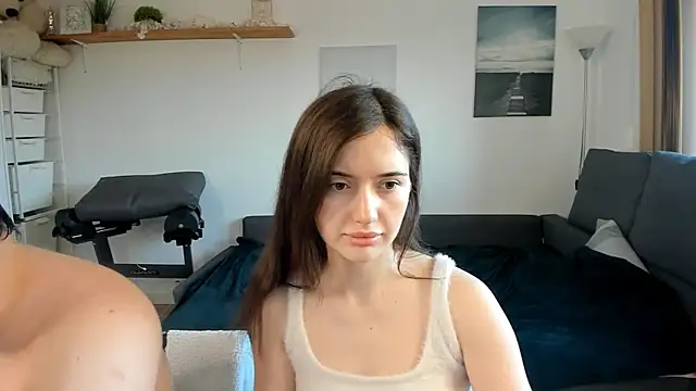 Snapshot of PollyFlame chatting on March 4, 6:37 am PollyFlame online show from March 4, 6:37 am