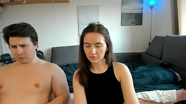 Snapshot of PollyFlame chatting on March 12, 10:26 am PollyFlame online show from March 12, 10:26 am