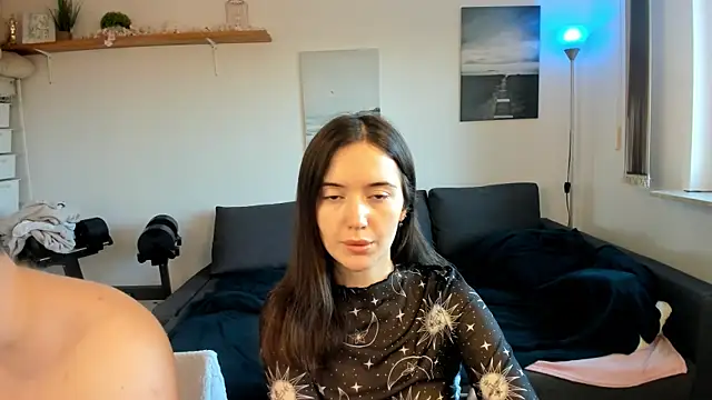 Snapshot of PollyFlame chatting on March 19, 6:46 am PollyFlame online show from March 19, 6:46 am