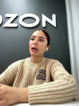 Snapshot of Sweet_Lollypop chatting on December 1, 4:45 pm Sweet Lollypop online show from December 1, 4:45 pm