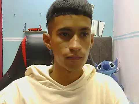 Angelstripboy online show from June 14, 10:11 pm