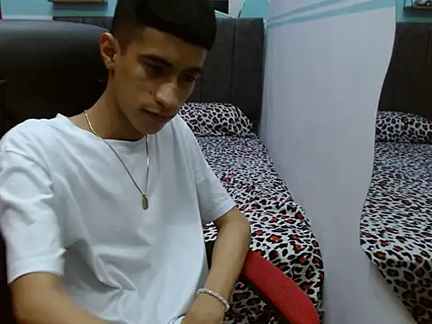 Angelstripboy online show from February 17, 5:12 pm
