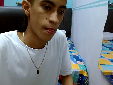 Angelstripboy online show from December 4, 1:19 am