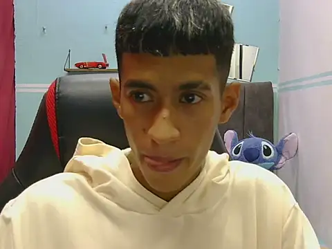 Angelstripboy online show from May 19, 6:37 pm