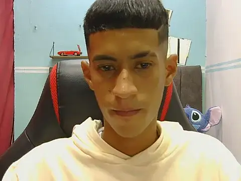 Angelstripboy online show from May 27, 6:37 pm