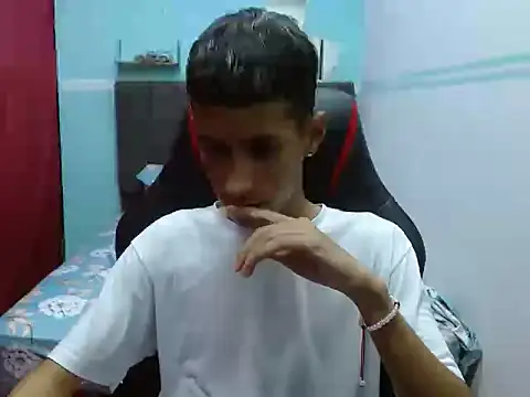 Angelstripboy online show from October 17, 4:16 am