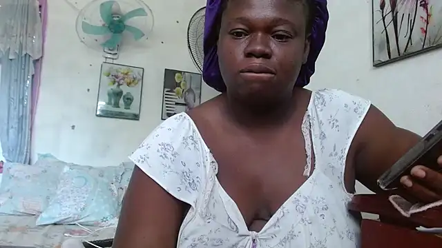 Snapshot of SherBunnyBoo87 chatting on March 6, 4:28 pm SherBunnyBoo87 online show from March 6, 4:28 pm