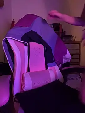 LittleBabyCat22 online show from April 12, 3:21 am