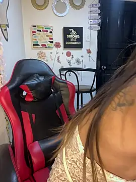 Liamiler01  online show from April 25, 3:20 am