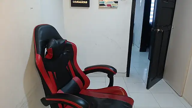 Liamiler01  online show from February 6, 12:34 pm