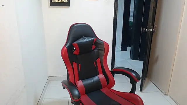 Liamiler01  online show from November 25, 11:37 pm