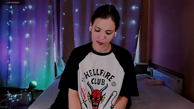 Erika Fix online show from April 26, 4:32 am
