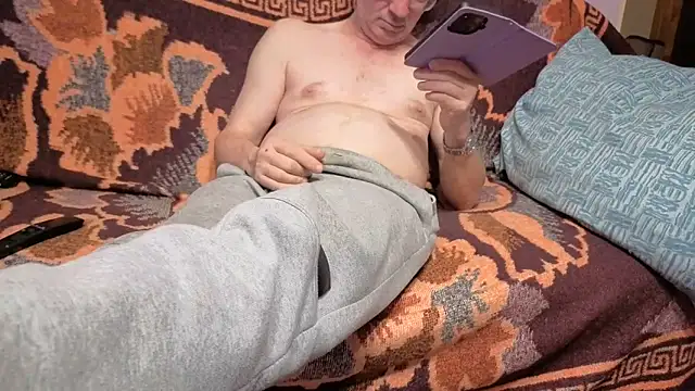 cumloverboyxx69 online show from March 15, 6:26 pm