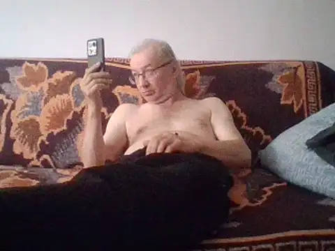 cumloverboyxx69 online show from March 22, 2:58 pm