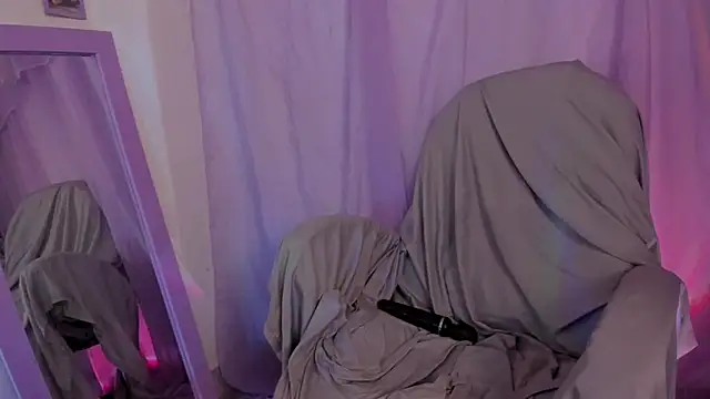  lh  online show from February 4, 3:07 pm