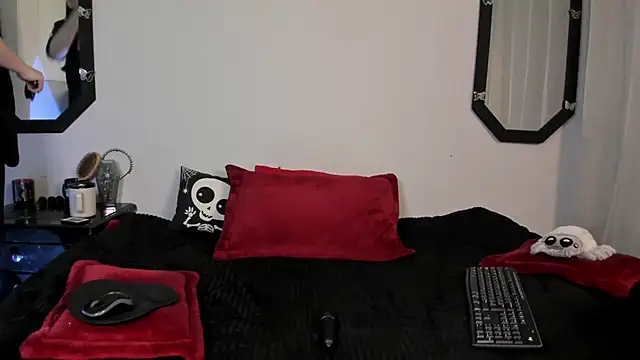 Amy Aloqua online show from April 8, 4:08 pm