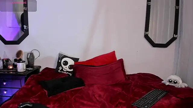 Amy Aloqua online show from April 2, 3:51 pm