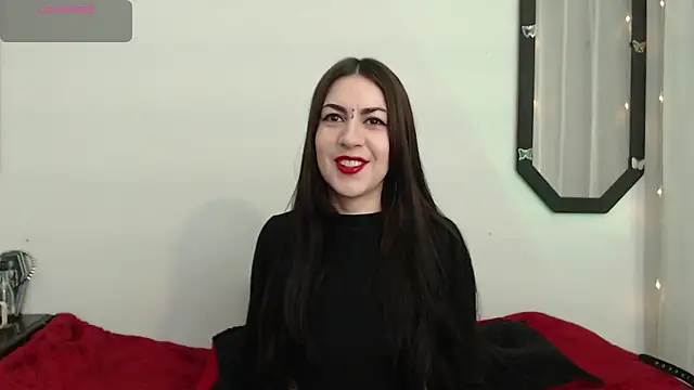 Amy Aloqua online show from December 19, 3:03 pm