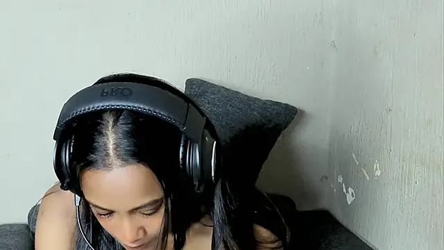 Eroticteasexoxox online show from February 22, 10:00 pm