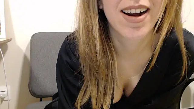 ninfa2000 online show from February 21, 9:06 pm