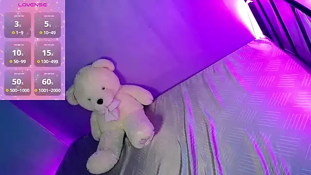 katie white online show from January 14, 9:46 am