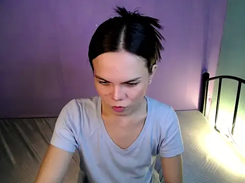 katie white online show from March 21, 12:20 pm