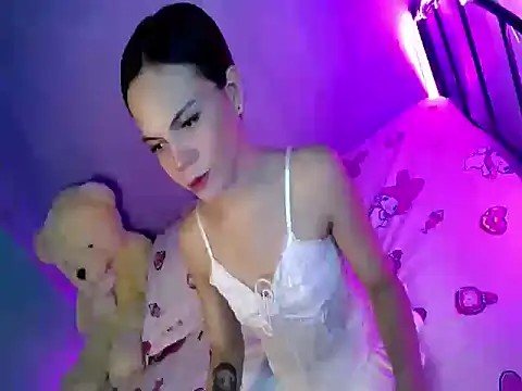 katie white online show from January 15, 12:30 pm