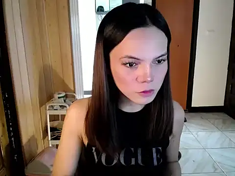 katie white online show from June 27, 5:46 am