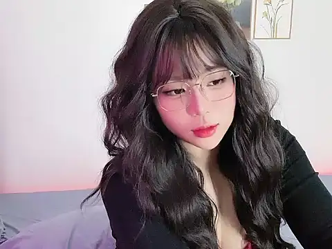   Lyly   online show from October 23, 2:10 am