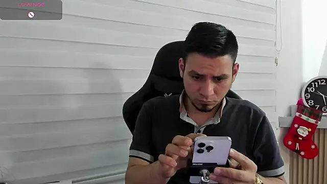 Rick Diesel  online show from December 1, 3:29 am