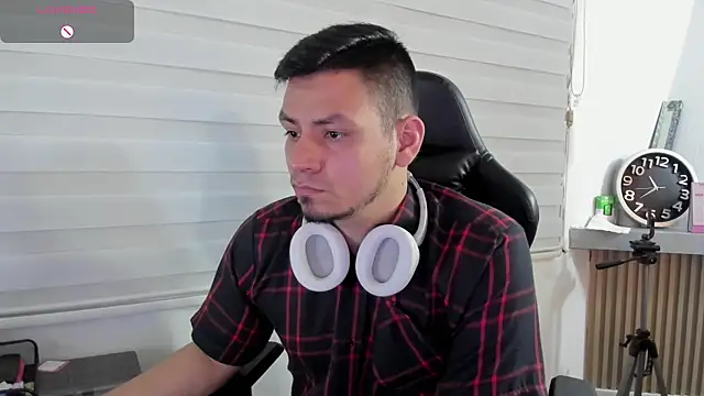 Rick Diesel  online show from March 7, 3:35 am