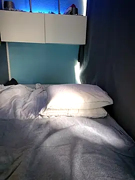 XxGipsyxX online show from October 18, 2:30 pm