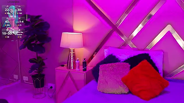 Snapshot of MalaikaBrown chatting on February 22, 4:48 am MalaikaBrown online show from February 22, 4:48 am