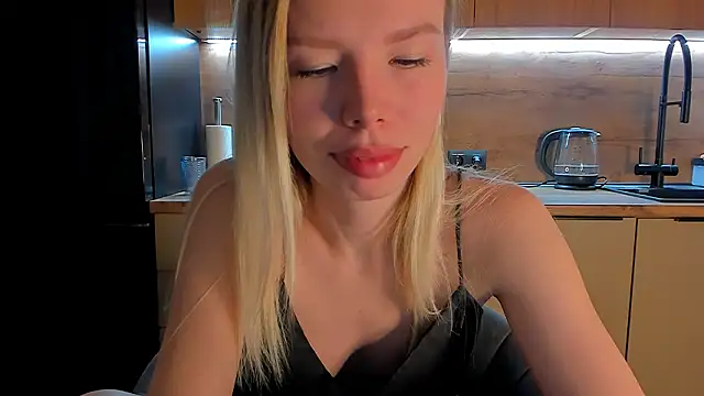 Olivia Bells online show from March 3, 10:06 pm