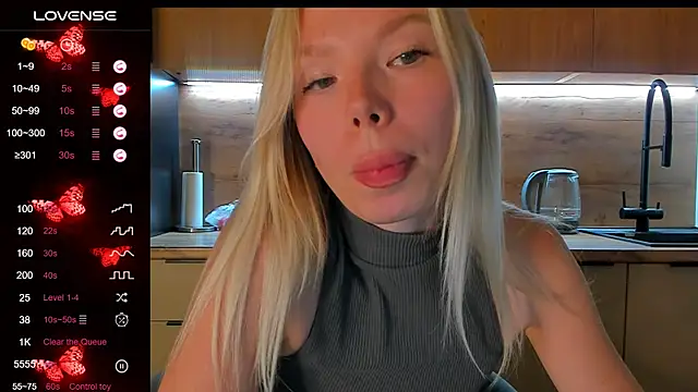 Olivia Bells online show from July 4, 9:19 pm