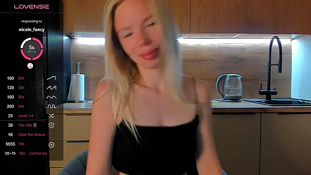 Olivia Bells online show from June 14, 9:05 pm