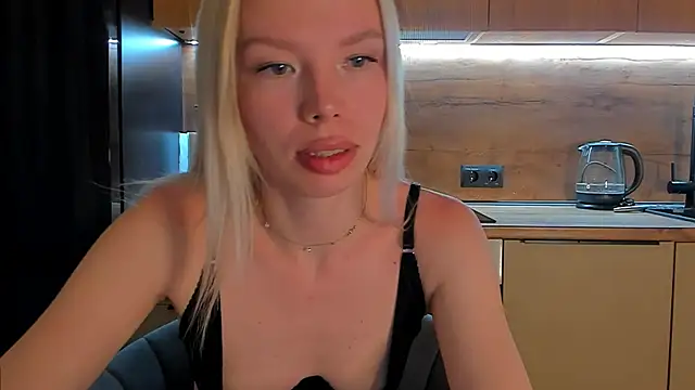 Olivia Bells online show from May 8, 9:18 pm