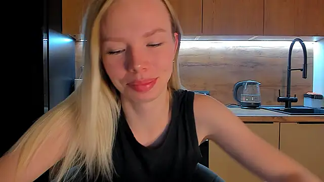 Olivia Bells online show from February 25, 9:14 pm