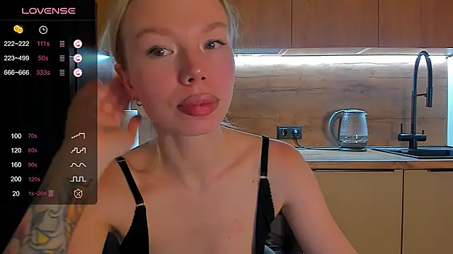 Olivia Bells online show from May 21, 9:45 pm